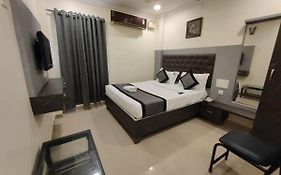 Hotel Vighneshwara Inn